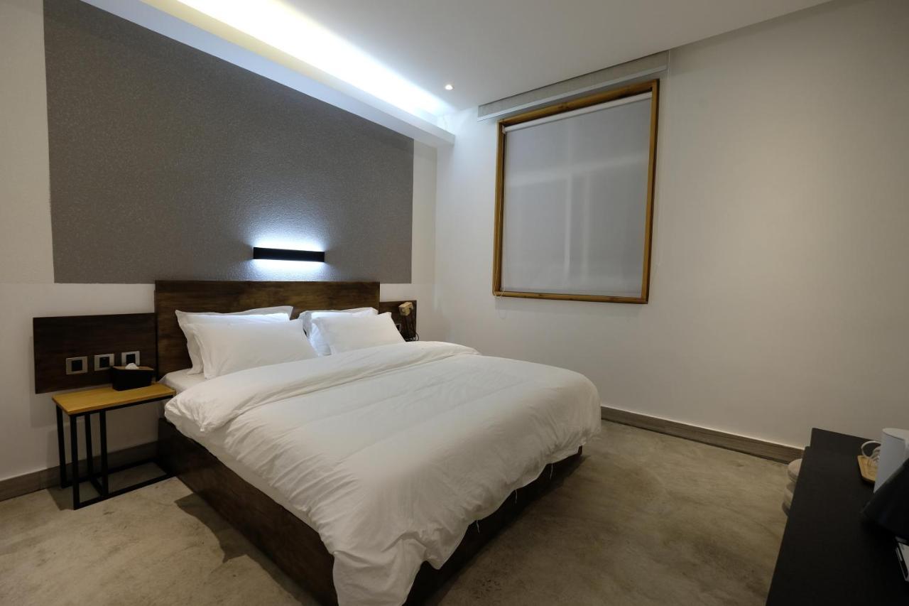 Dali Loft Travelling With Hostel Zewnętrze zdjęcie